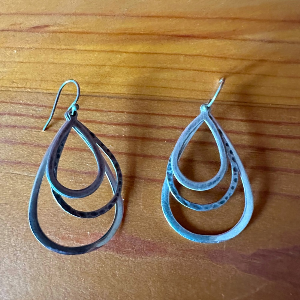 Silpada 3 Tear Drop earrings. Good condition! Very cute for casual or dressy.